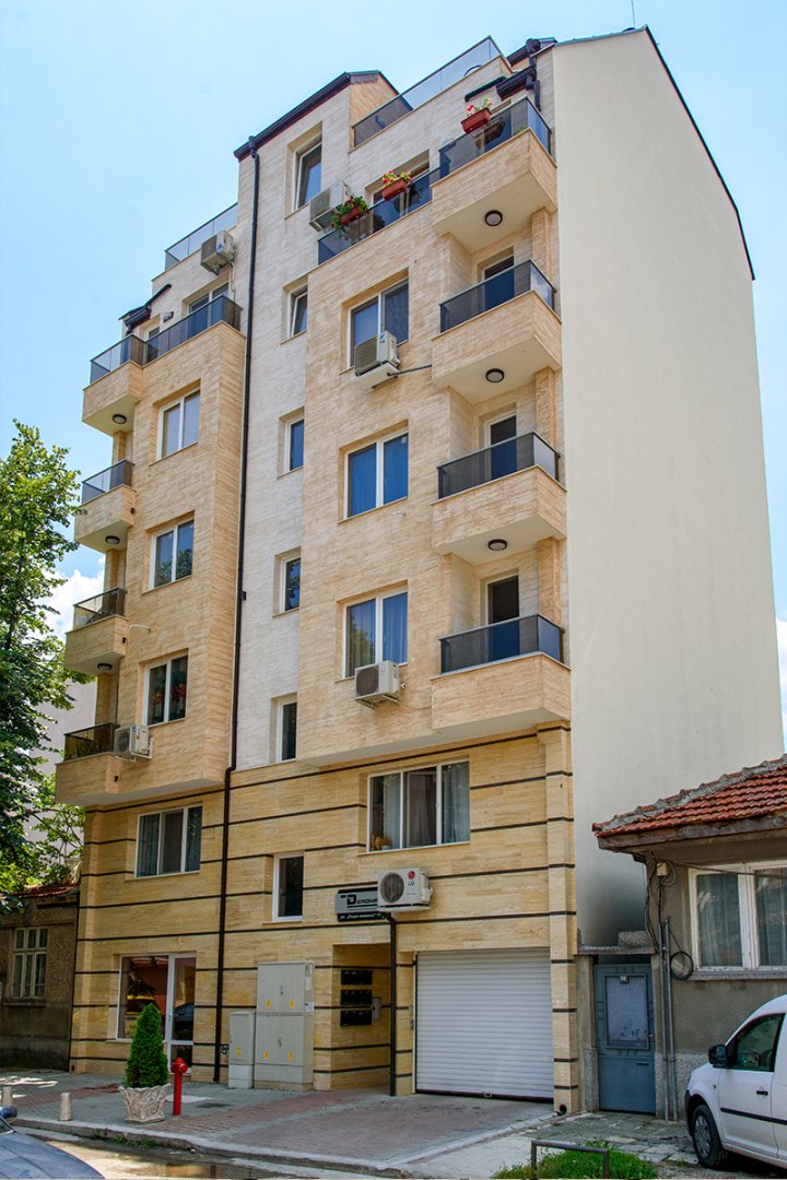 Жилищна сграда — гр. Варна, ул. Стара Планина 17