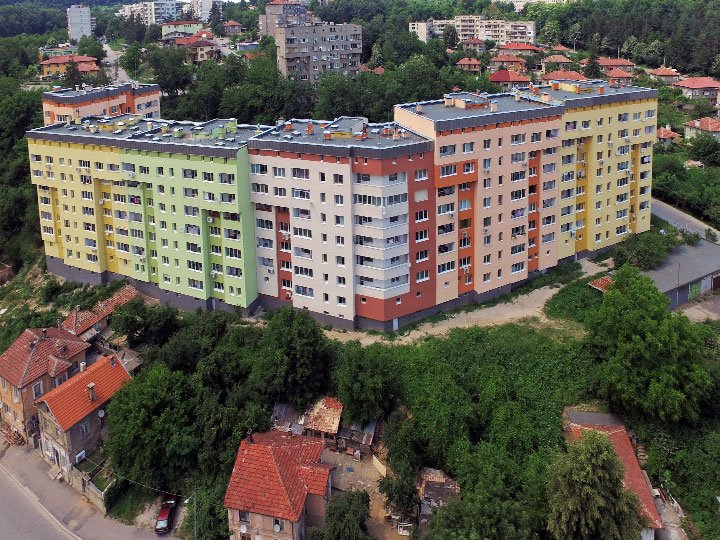Жилищен блок — гр. Габрово, ул. Смърч 21-31