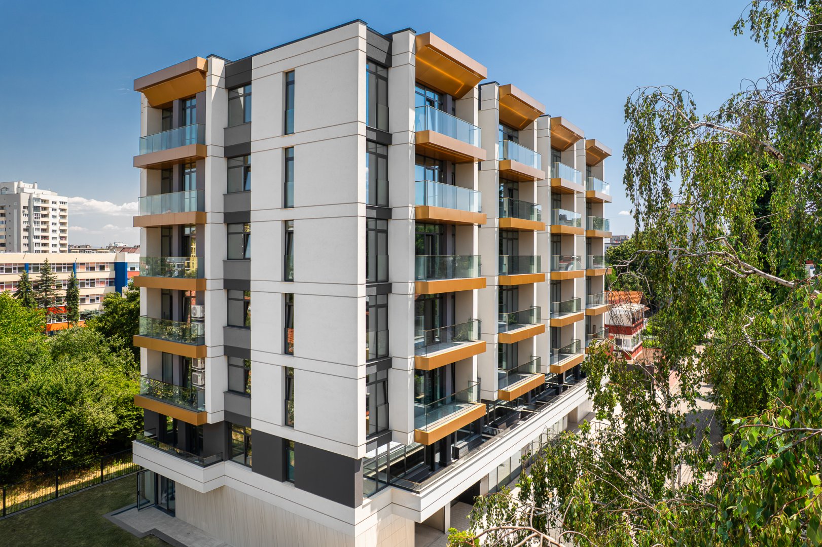 Бутикова жилищна сграда CASA ARIA, находяща се в гр. София, кв. Бъкстон, ул. “Пирин“ №16, разполага с 34 жилища, разположени в два входа.