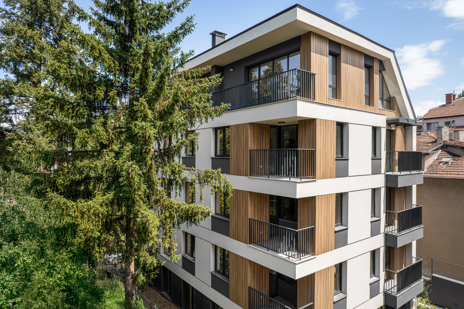 “ИРИНА“ се намира в гр. София, кв. Лозенец, ул. “Димитър Димов“ №6.