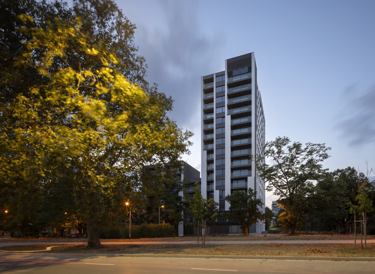 Жилищен комплекс „Петият елемент“ — гр. Варна, кв. Чайка №98