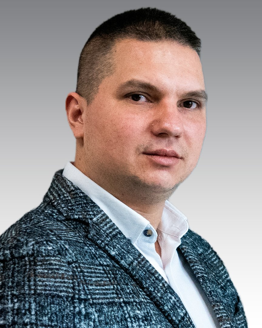 мениджър "Строителни хипермаркети", Източна България