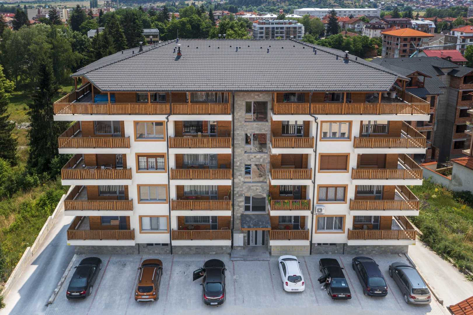 Жилищна сграда Леми - гр. Велинград, ул. „Цар Самуил“ № 33 Ж