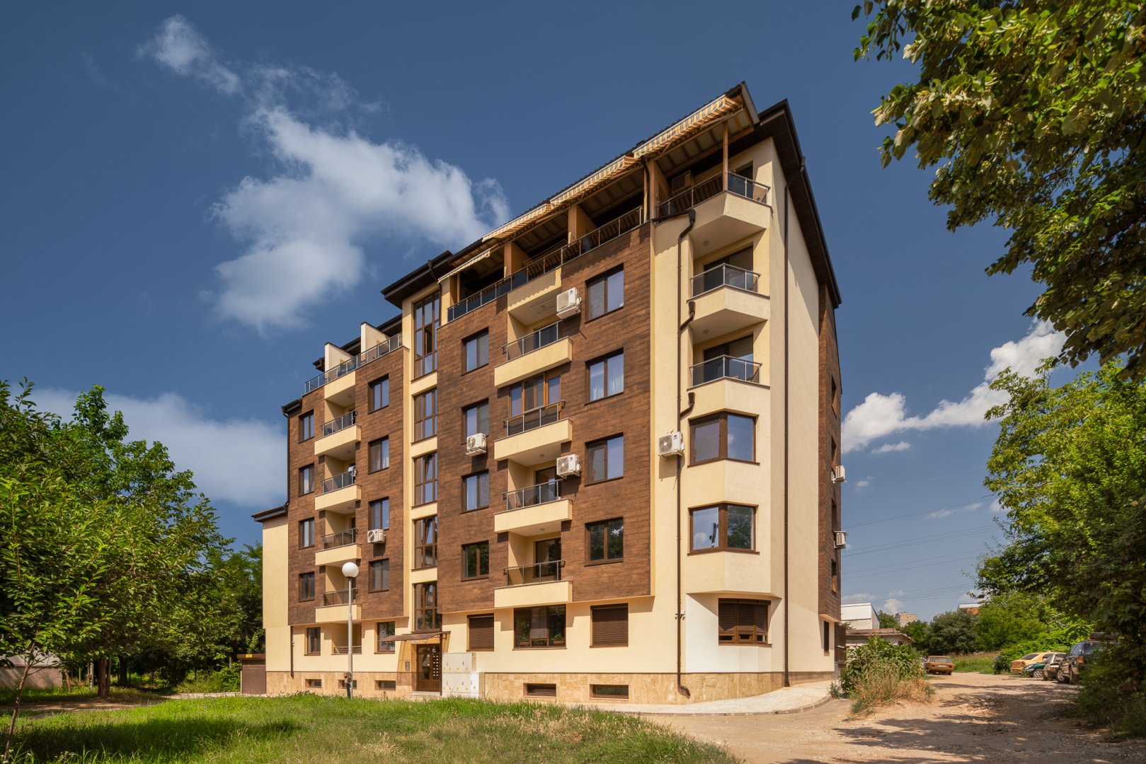 Жилищна сграда Здравец