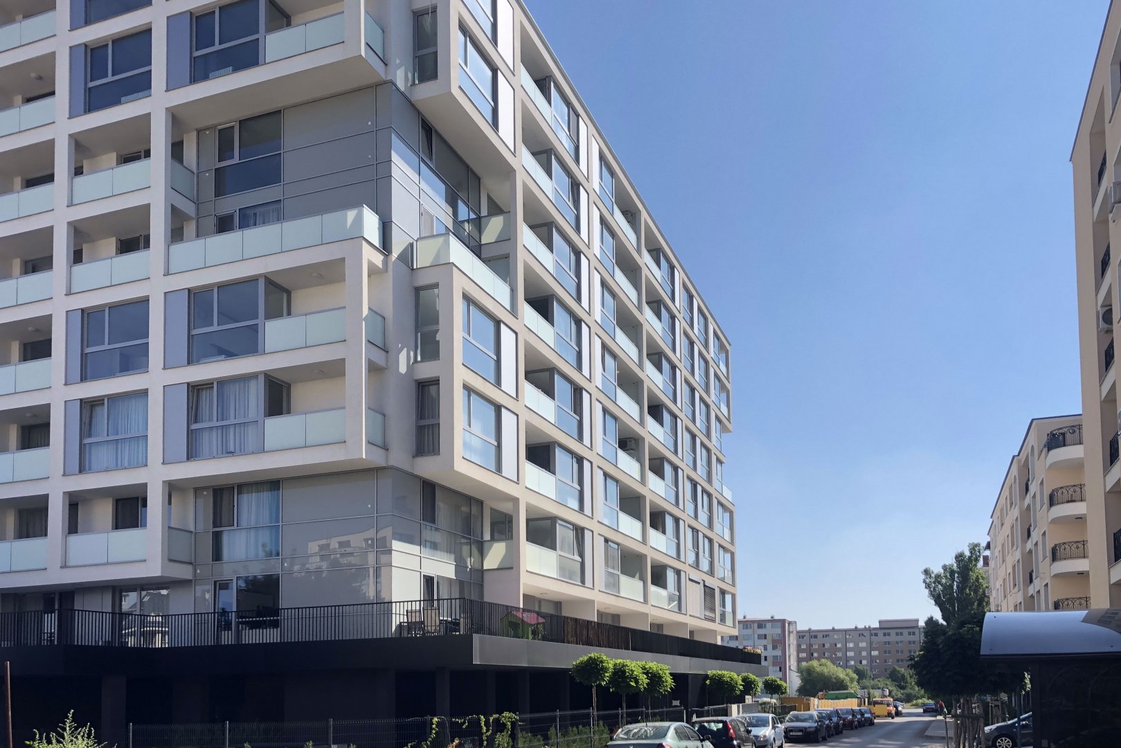 Девететажна жилищна сграда, кв. Студентски град