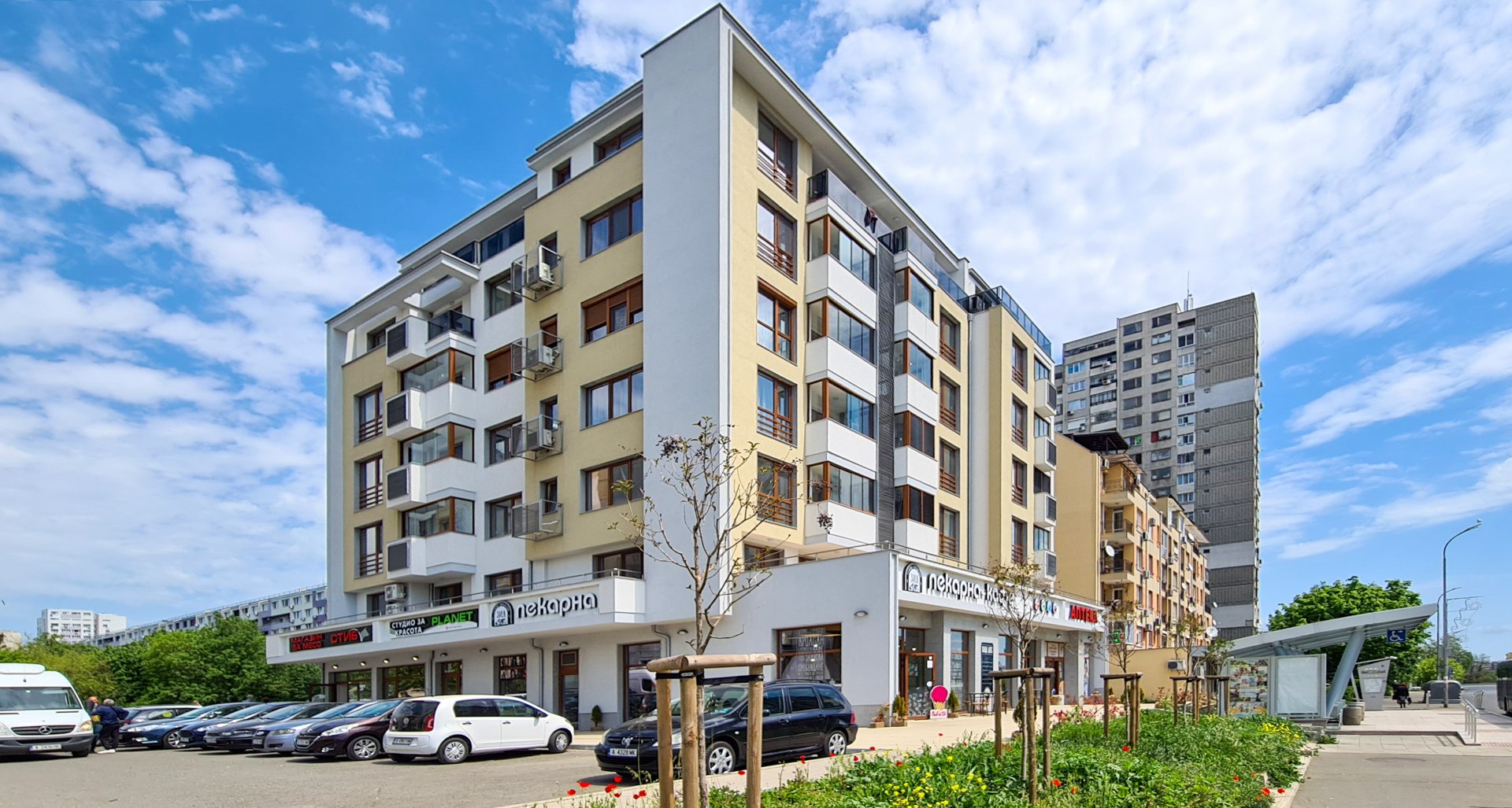 Жилищна сграда с магазини и пекарна ЗИА